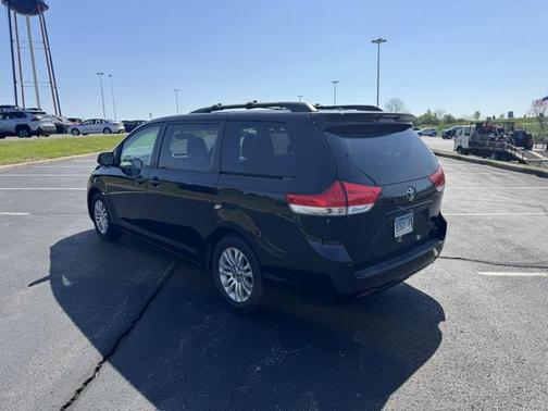 2014 Toyota Sienna XLE