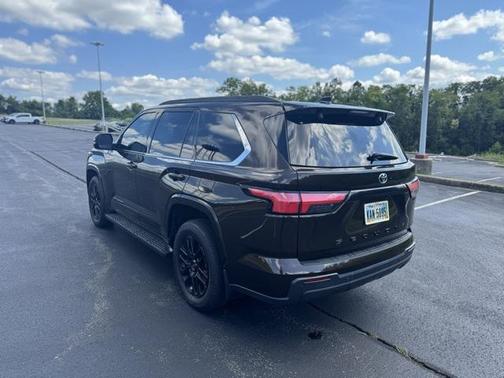 2023 Toyota Sequoia SR5