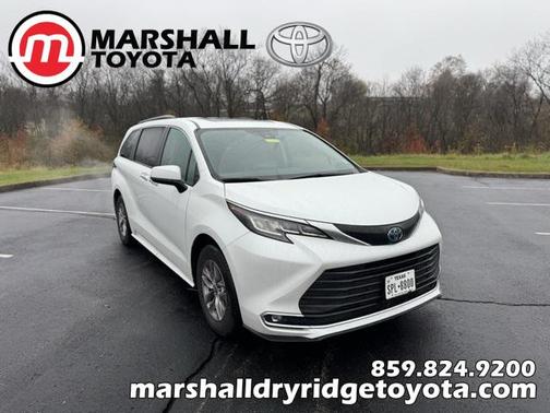 2023 Toyota Sienna XLE