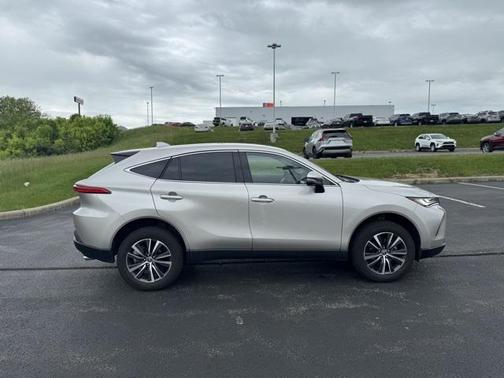 2023 Toyota Venza LE