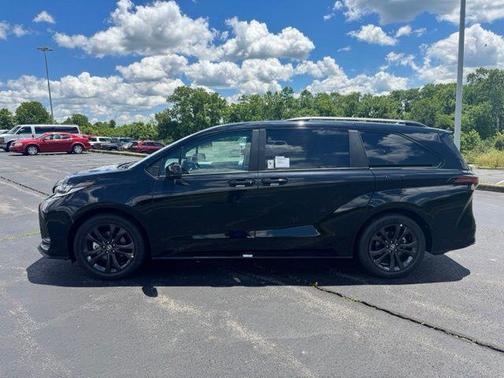 Midnight Black Metallic 2026 Toyota Sienna XSE 7 Passenger
