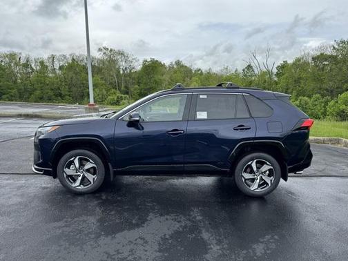 2025 Toyota RAV4 Hybrid SE