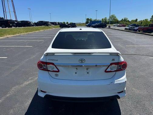 Super White 2011 Toyota Corolla S