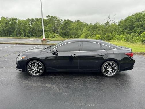 2019 Toyota Avalon Touring