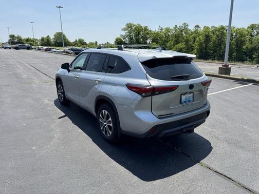 2023 Toyota Highlander Hybrid XLE