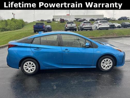 2021 Toyota Prius LE