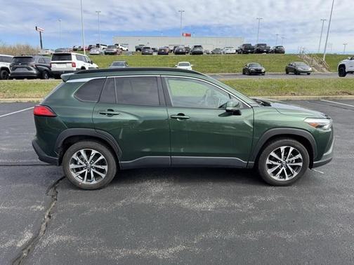 2023 Toyota Corolla Cross XLE