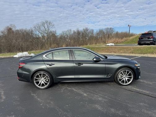 2023 Genesis G70 2.0T AWD