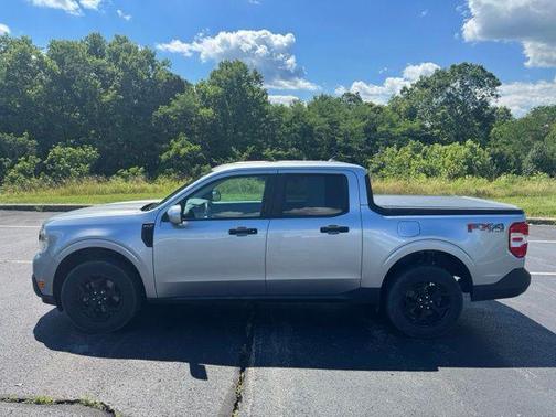 Iconic Silver Metallic 2022 Ford Maverick XLT