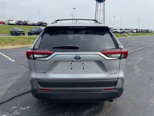 2024 Toyota RAV4 Hybrid LE