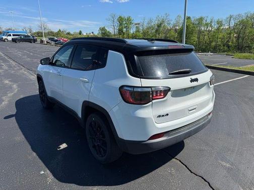 Bright White Clearcoat 2022 Jeep Compass Latitude