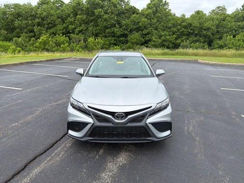 Celestial Silver Metallic 2023 Toyota Camry SE