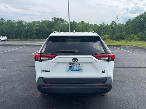 Super White 2020 Toyota RAV4 LE