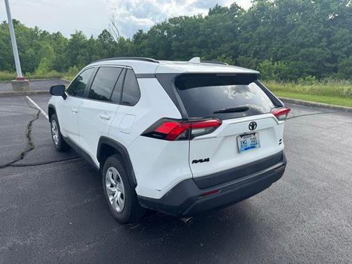 Super White 2020 Toyota RAV4 LE