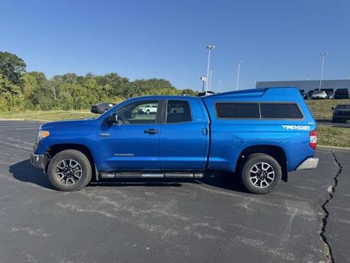 2017 Toyota Tundra SR5