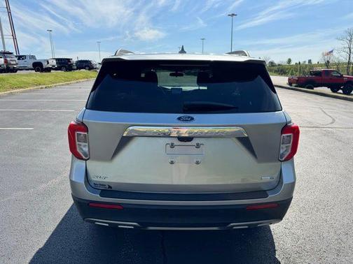 ICONIC SILVER METALLIC 2020 Ford Explorer XLT