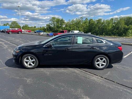 Mosaic Black Metallic 2017 Chevrolet Malibu 1LS