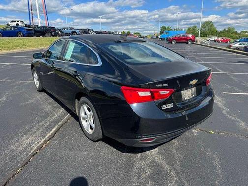 Mosaic Black Metallic 2017 Chevrolet Malibu 1LS