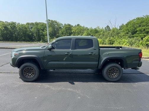 2022 Toyota Tacoma SR5