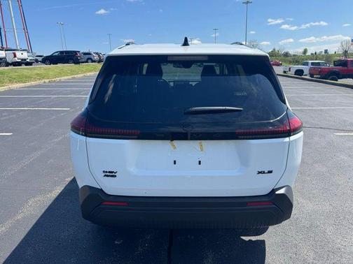 Ice Cap 2026 Toyota RAV4 XLE Premium