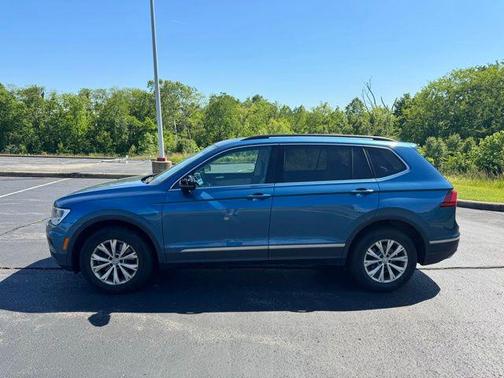 Silk Blue Metallic 2018 Volkswagen Tiguan 2.0T SE