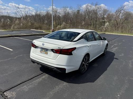 2022 Nissan Altima 2.5 SR