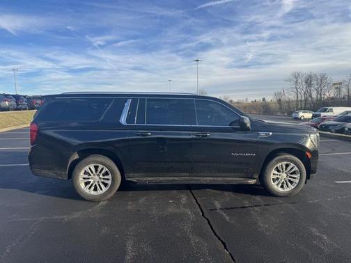 2024 GMC Yukon XL SLE