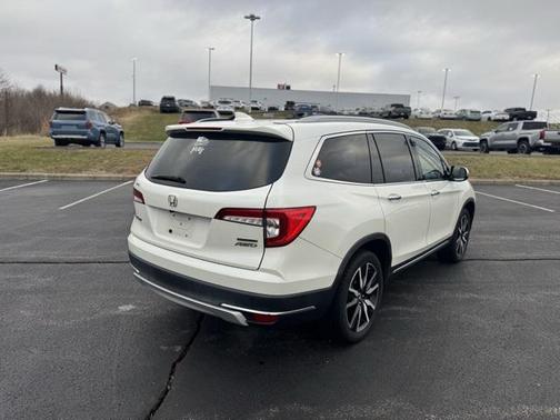 2019 Honda Pilot Touring 8-Passenger