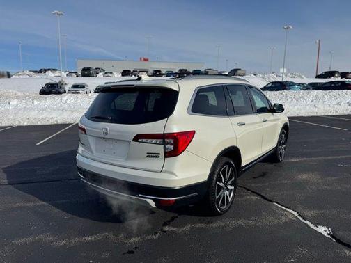 2019 Honda Pilot Touring 8-Passenger