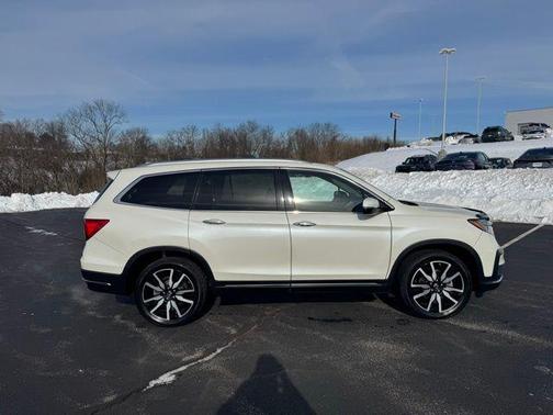2019 Honda Pilot Touring 8-Passenger