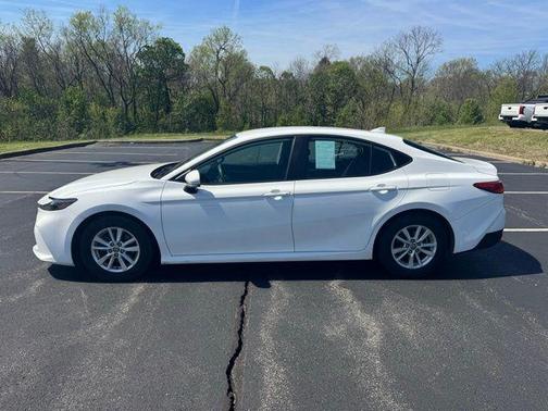 Ice Cap 2025 Toyota Camry LE