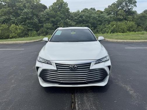 2022 Toyota Avalon XLE