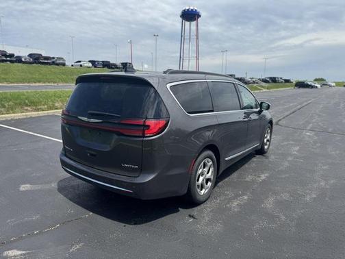 2023 Chrysler Pacifica Limited