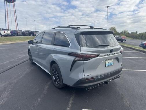 2024 Toyota Sienna Woodland Edition