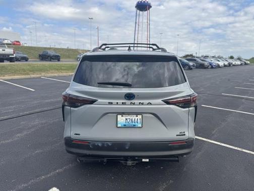 2024 Toyota Sienna Woodland Edition