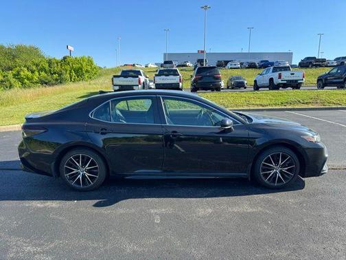 Midnight Black Metallic 2024 Toyota Camry SE