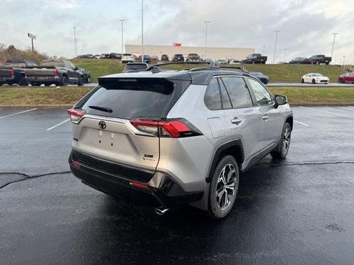 2025 Toyota RAV4 Hybrid SE