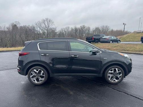 2022 Kia Sportage EX
