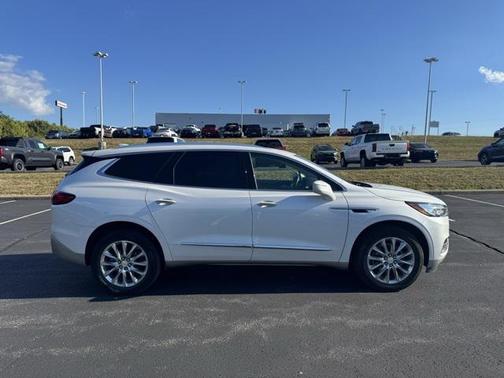 2020 Buick Enclave Essence