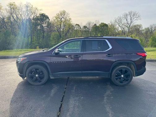 Black Currant Metallic 2018 Chevrolet Traverse LT Leather
