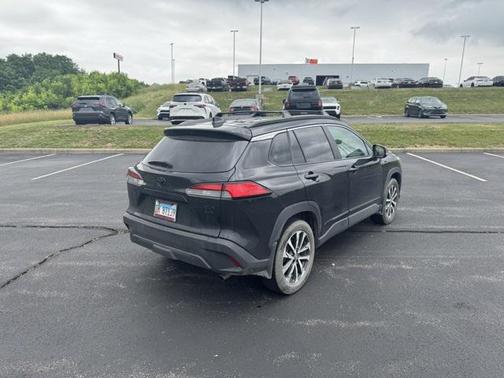 2022 Toyota Corolla Cross XLE