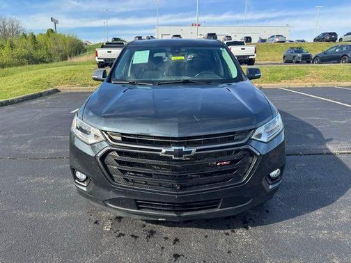 Graphite Metallic 2021 Chevrolet Traverse RS