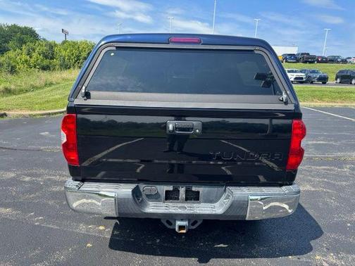 Black 2015 Toyota Tundra SR5