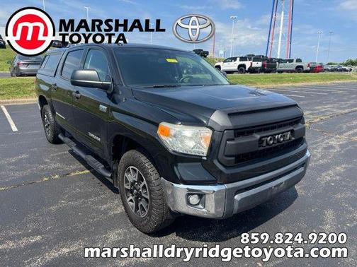Black 2015 Toyota Tundra SR5