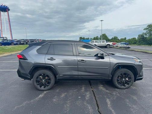 Magnetic Gray Metallic/Midnight Black Metallic 2022 Toyota RAV4 Hybrid SE