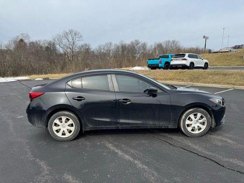 2016 Mazda Mazda3 i Sport