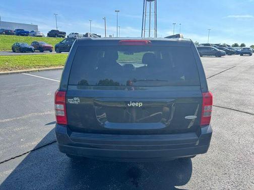 Maximum Steel Metallic Clearcoat 2014 Jeep Patriot Latitude