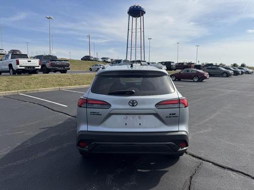 2025 Toyota Corolla Hybrid SE