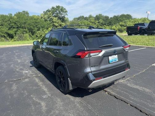 2023 Toyota RAV4 Hybrid SE