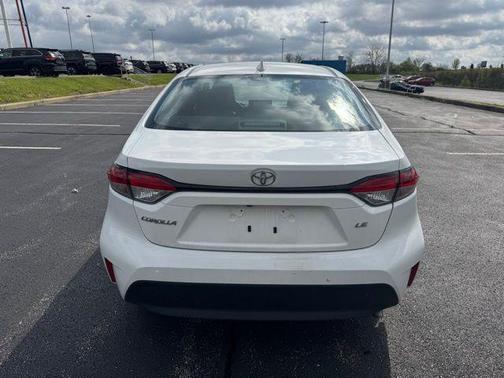 Ice Cap 2025 Toyota Corolla LE